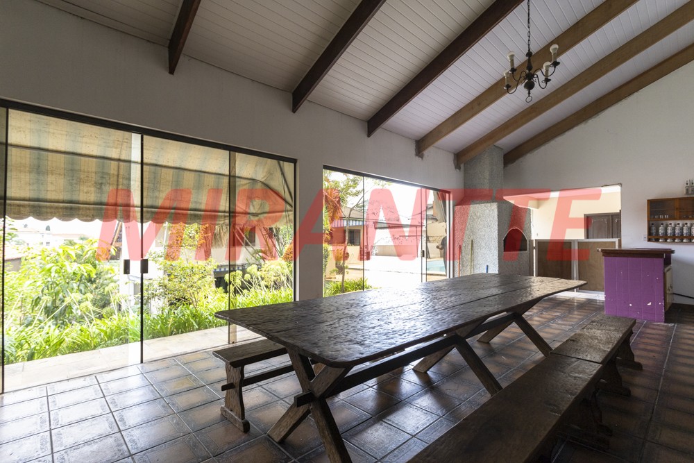 Sobrado de 874m² com 4 quartos em Jardim São Bento
