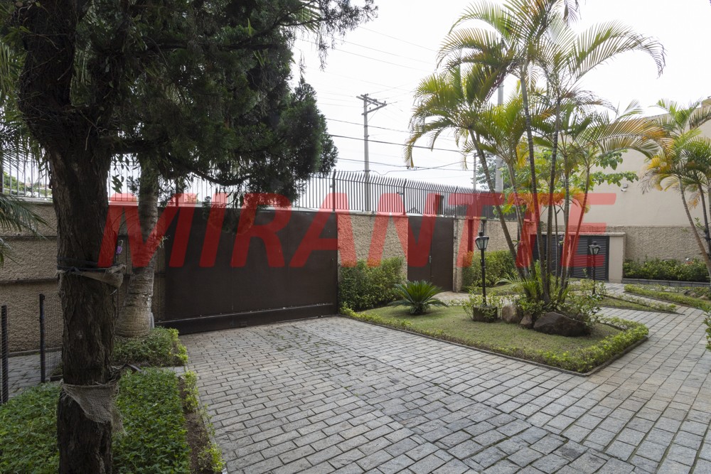 Sobrado de 874m² com 4 quartos em Jardim São Bento