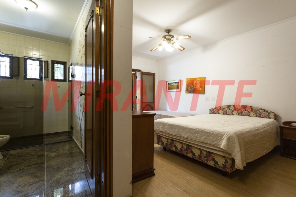 Sobrado de 874m² com 4 quartos em Jardim São Bento