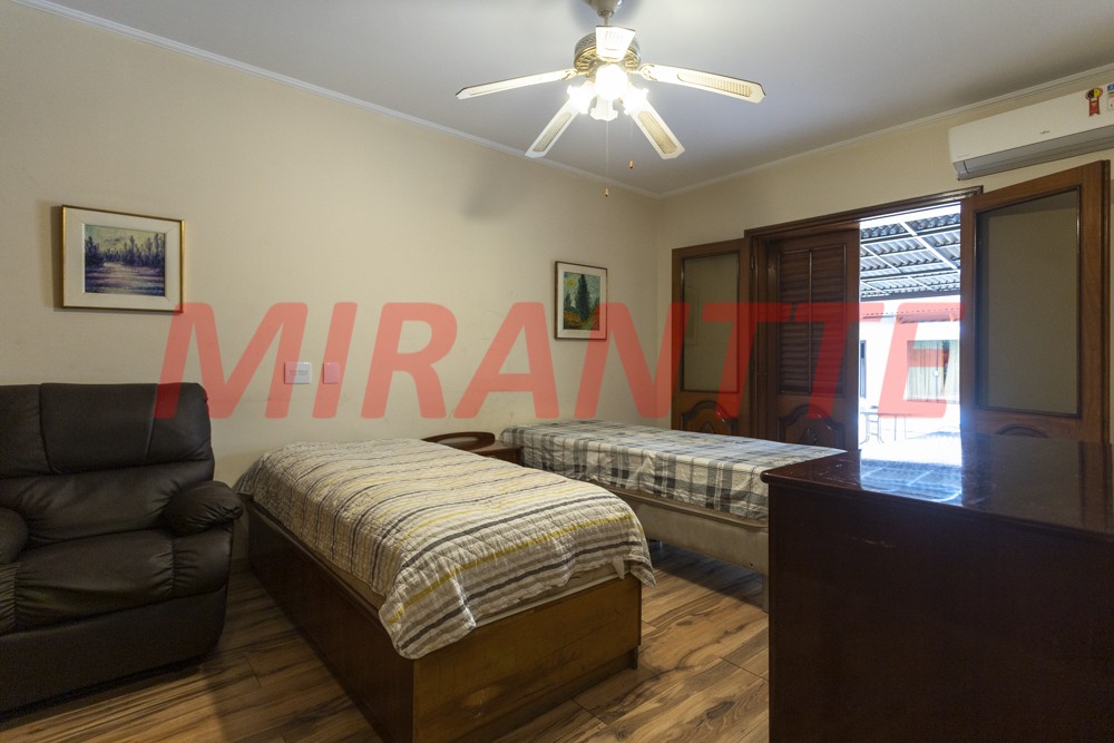Sobrado de 874m² com 4 quartos em Jardim São Bento