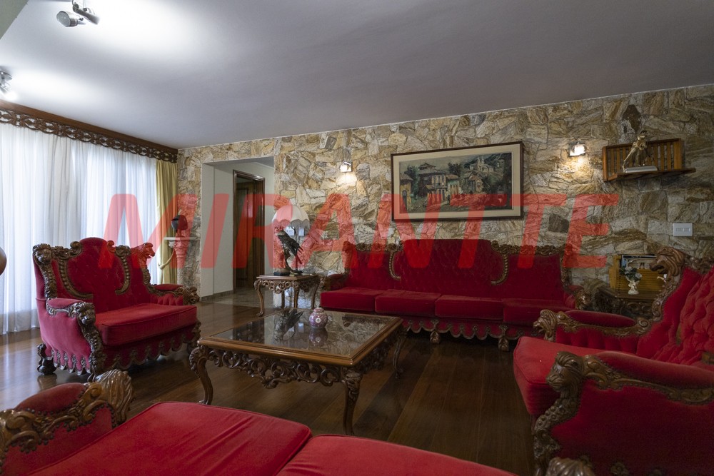 Sobrado de 874m² com 4 quartos em Jardim São Bento