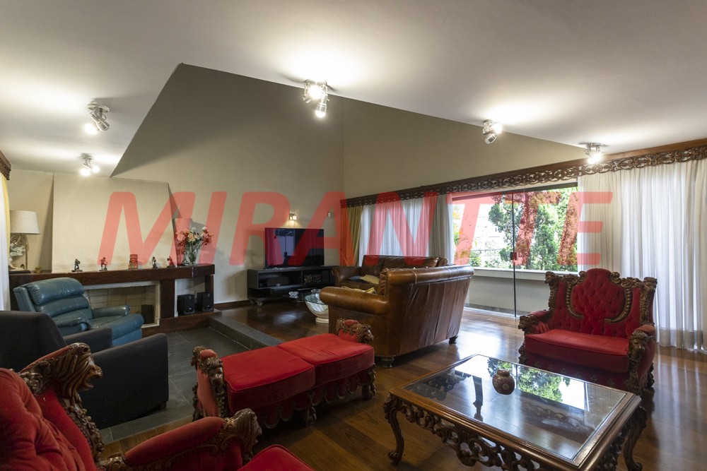 Sobrado de 874m² com 4 quartos em Jardim São Bento