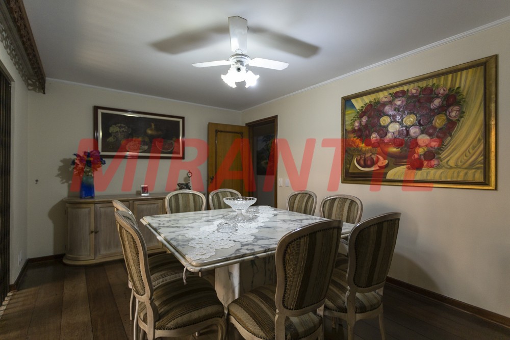 Sobrado de 874m² com 4 quartos em Jardim São Bento