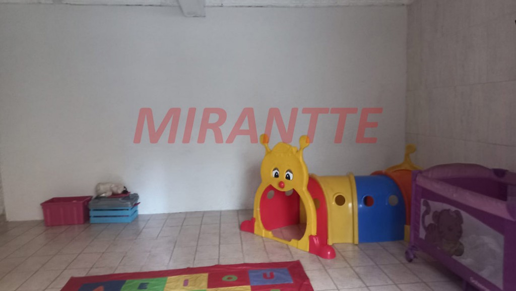 Sobrado de 250m² com 2 quartos em Casa Verde