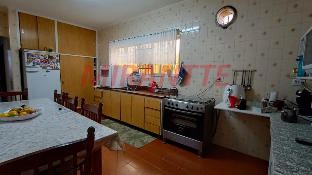 Sobrado de 145m² com 3 quartos em Vila Mazzei