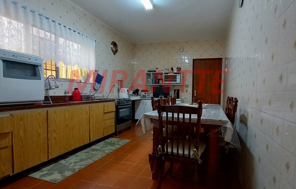 Sobrado de 145m² com 3 quartos em Vila Mazzei