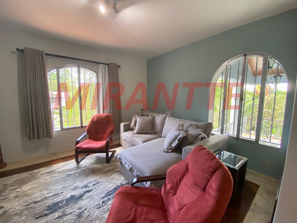 Sobrado de 422m² com 4 quartos em VILA MACHADO