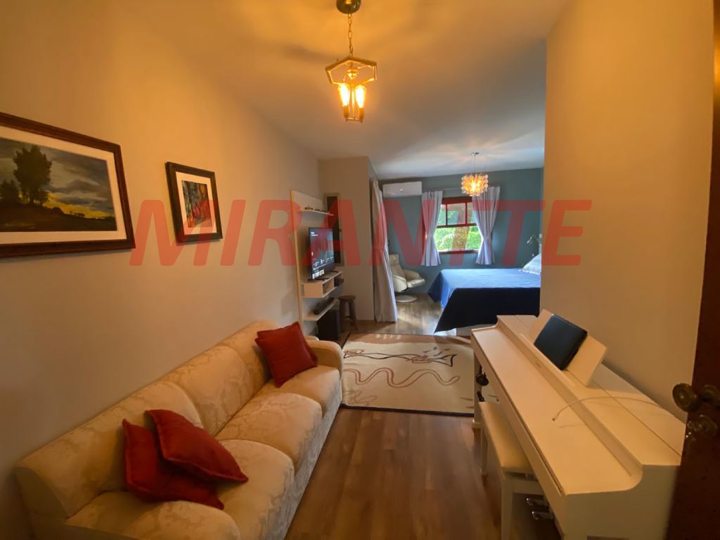 Sobrado de 422m² com 4 quartos em VILA MACHADO