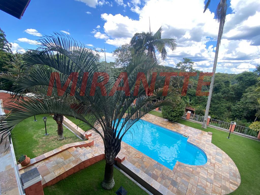 Sobrado de 422m² com 4 quartos em VILA MACHADO