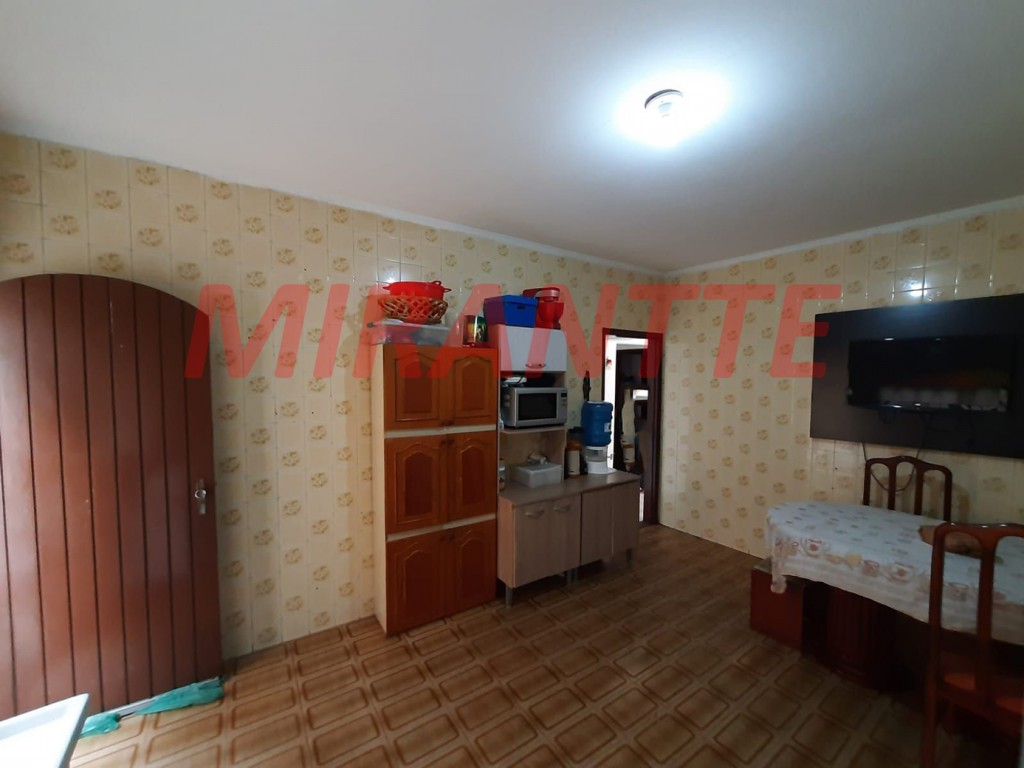 Sobrado de 241m² com 6 quartos em Vila Medeiros
