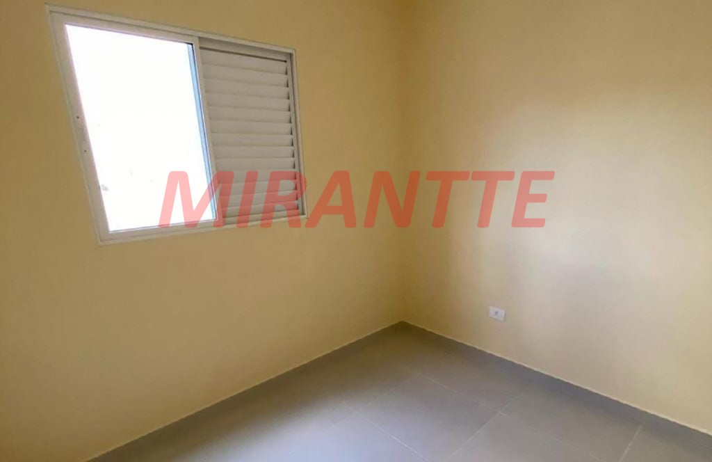 Apartamento de 44m² com 2 quartos em Água Fria