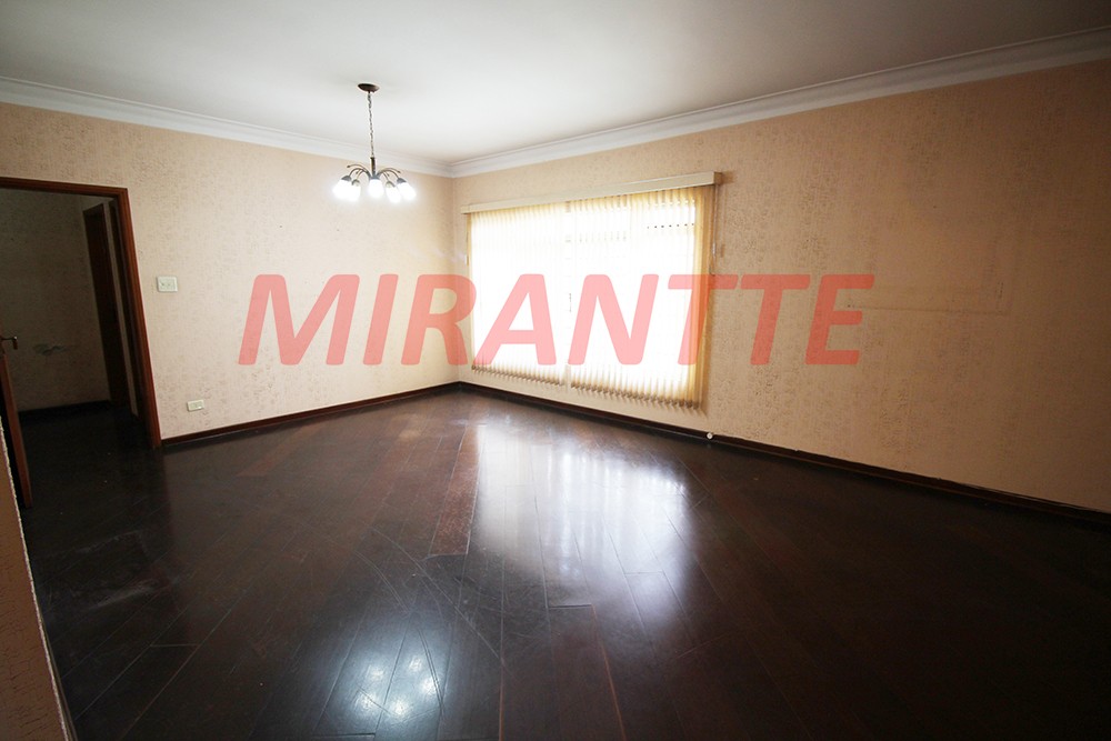 Casa terrea de 211m² com 3 quartos em Santana