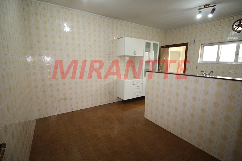Casa terrea de 211m² com 3 quartos em Santana