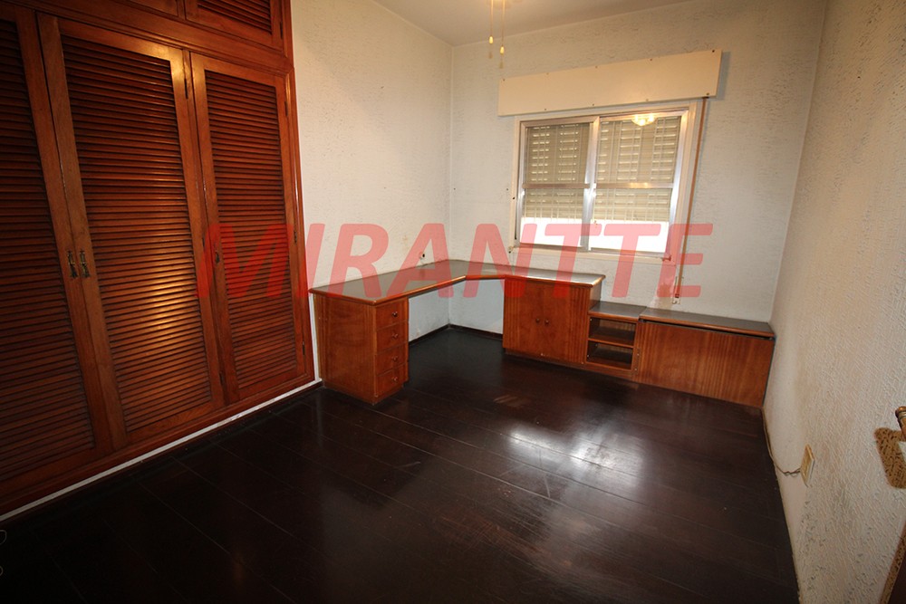 Casa terrea de 211m² com 3 quartos em Santana