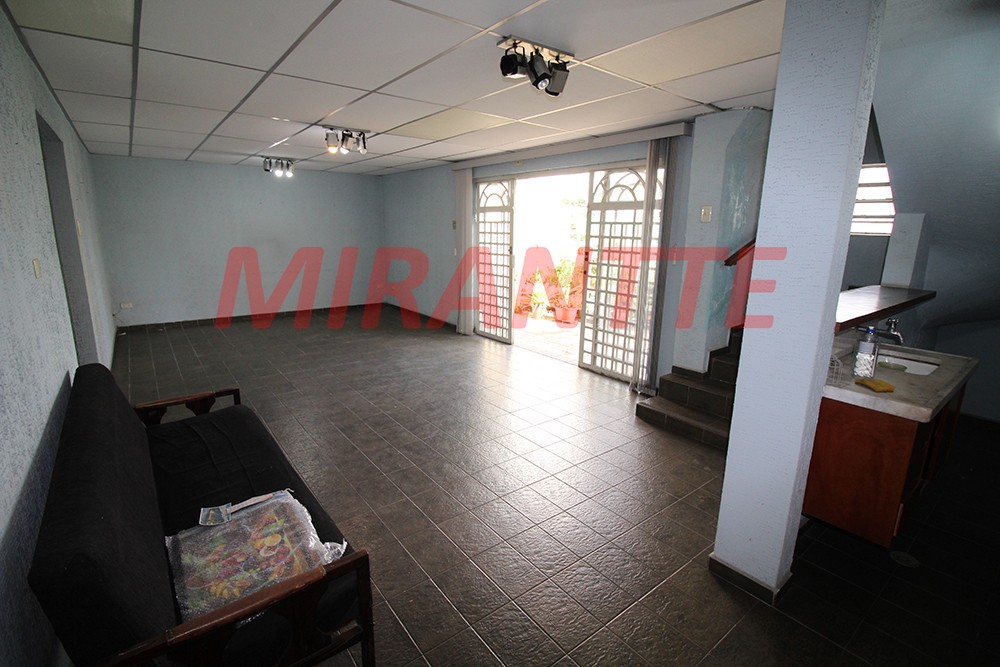 Casa terrea de 211m² com 3 quartos em Santana