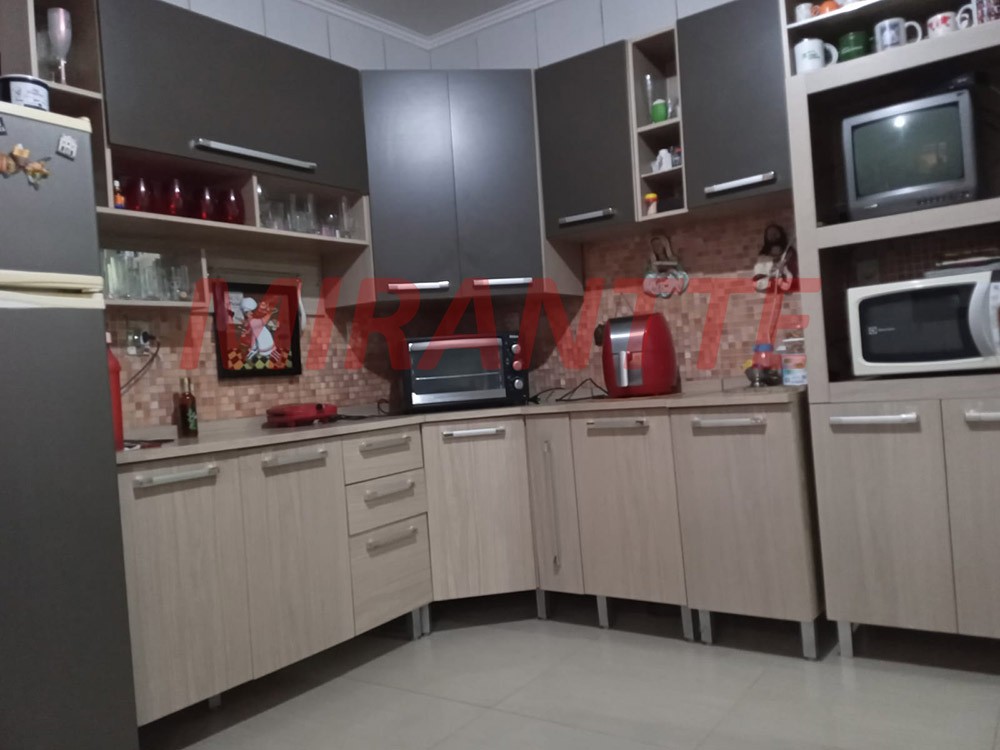 Sobrado de 100m² com 4 quartos em Jaçana