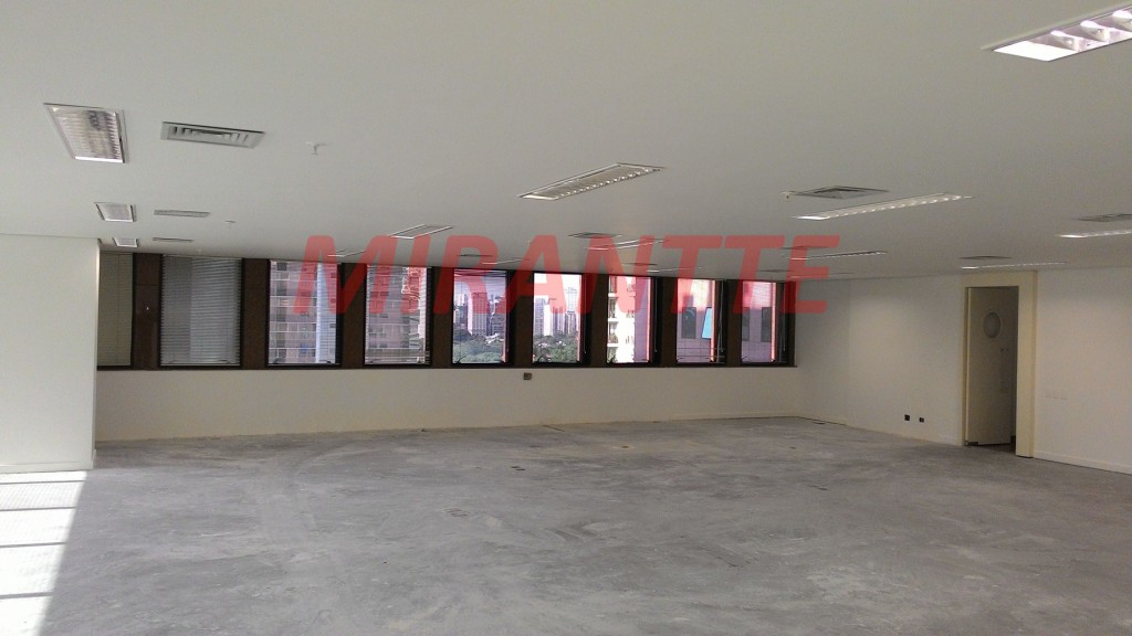 Comercial de 206m² em Brooklin