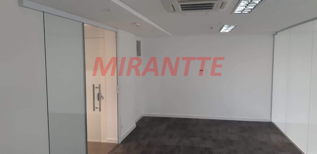 Comercial de 195m² em Brooklin