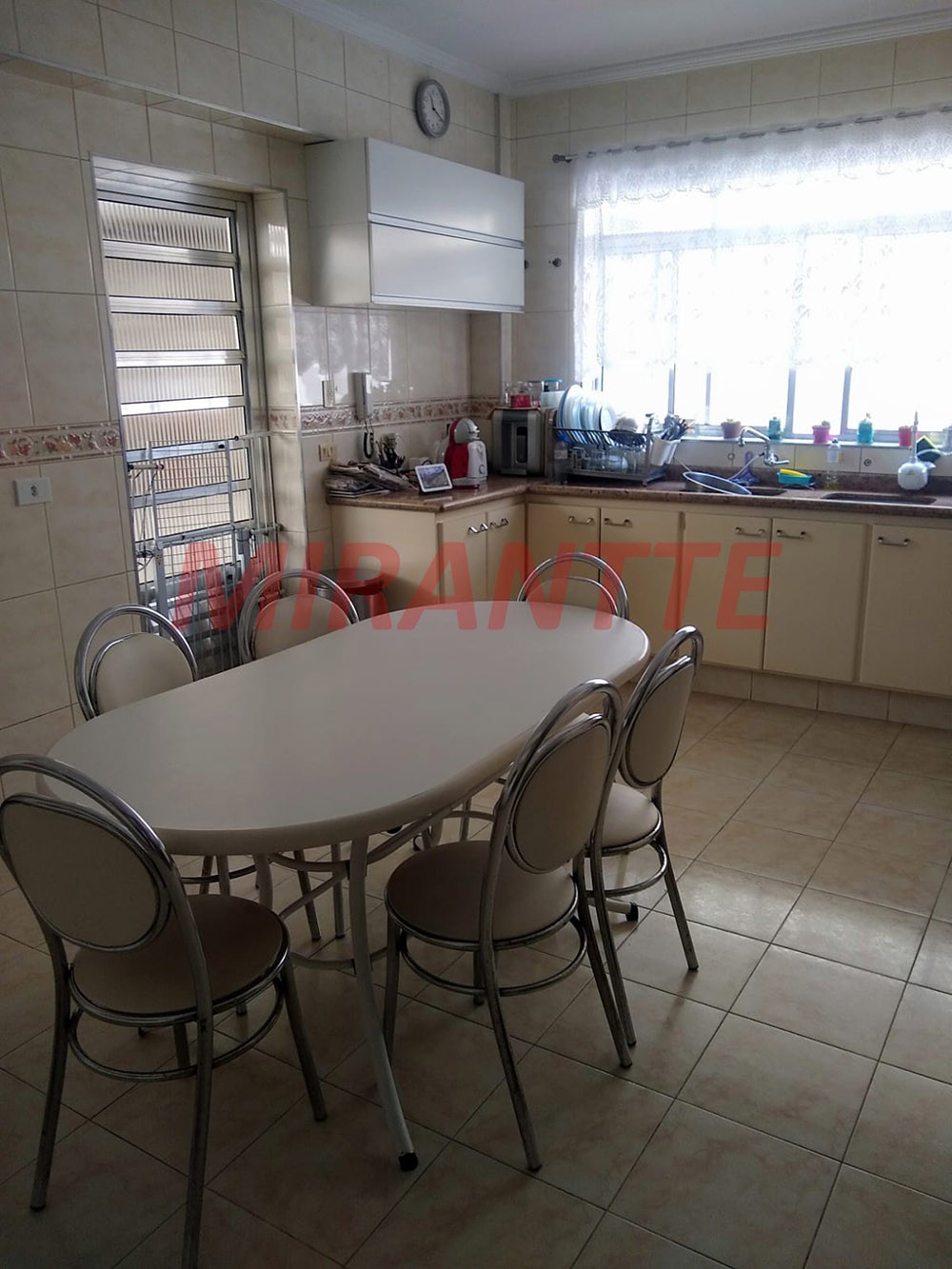 Sobrado de 146m² com 3 quartos em Santa Teresinha