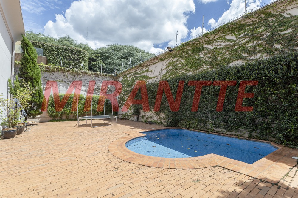 Sobrado de 539m² com 5 quartos em Sumaré