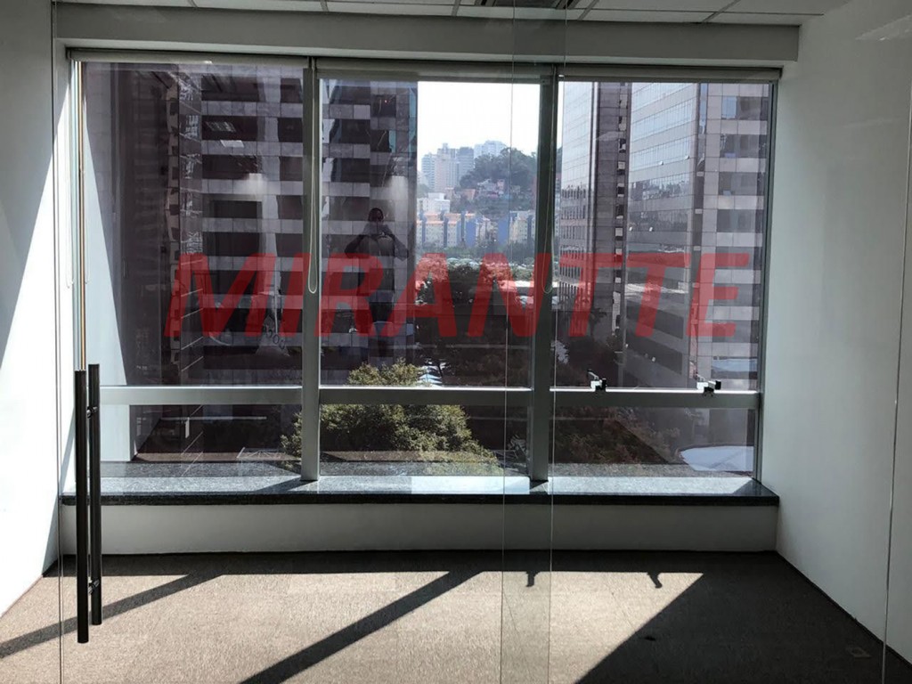 Comercial de 330m² em Brooklin