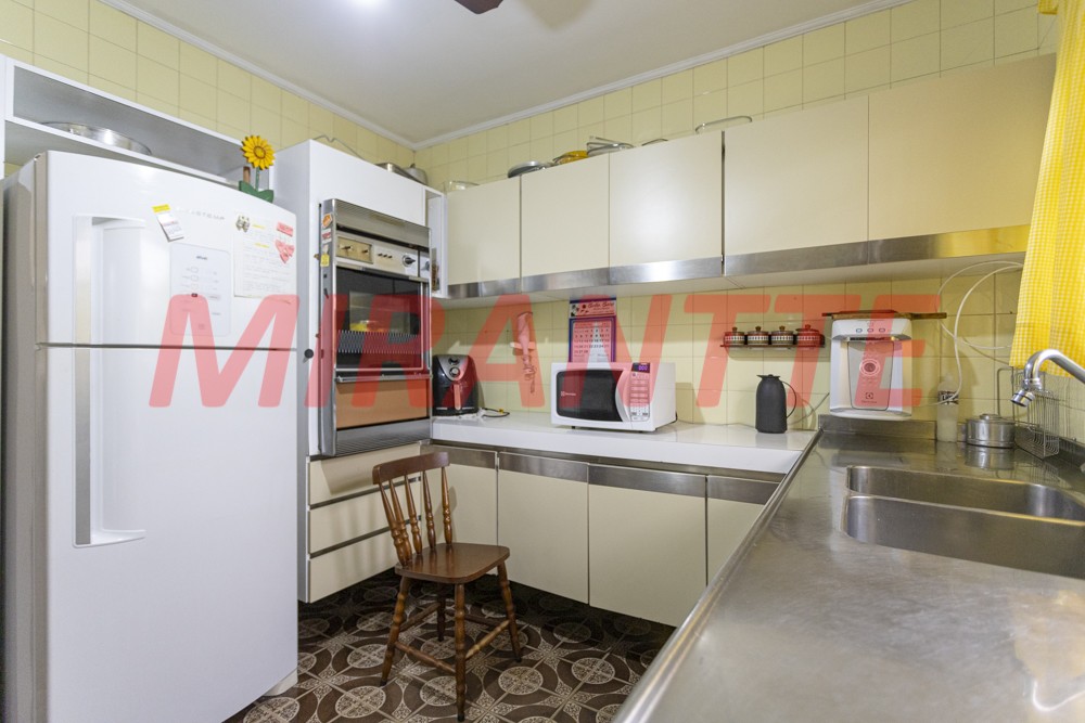 Casa terrea de 360m² com 3 quartos em Água Fria