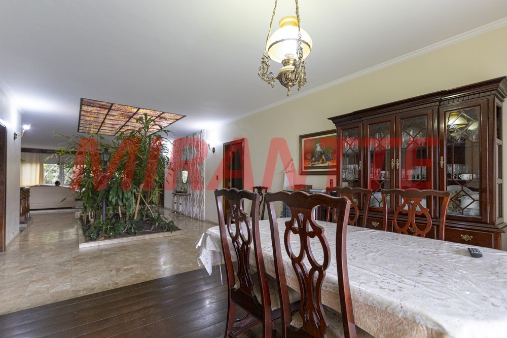 Casa terrea de 360m² com 3 quartos em Água Fria