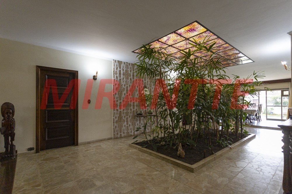 Casa terrea de 360m² com 3 quartos em Água Fria