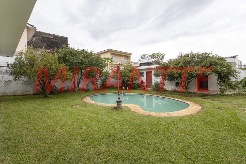 Casa terrea de 360m² com 3 quartos em Água Fria