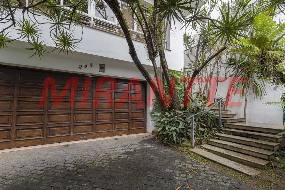 Casa terrea de 360m² com 3 quartos em Água Fria