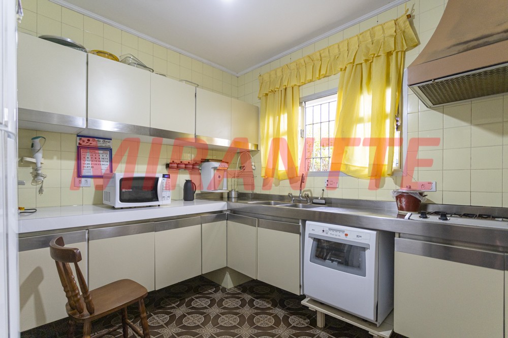 Casa terrea de 360m² com 3 quartos em Água Fria