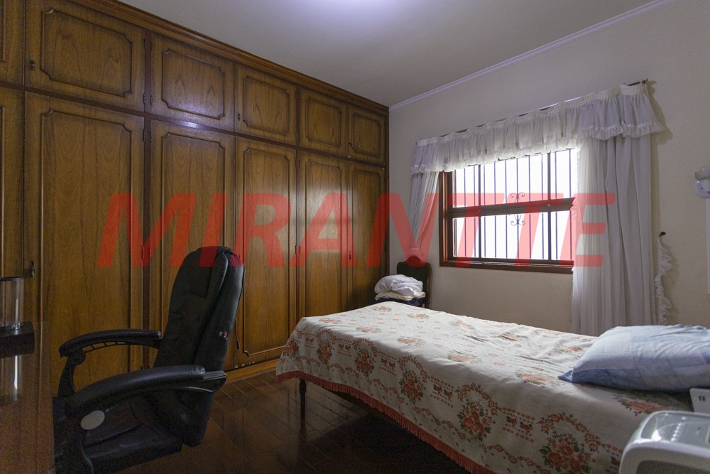 Casa terrea de 360m² com 3 quartos em Água Fria