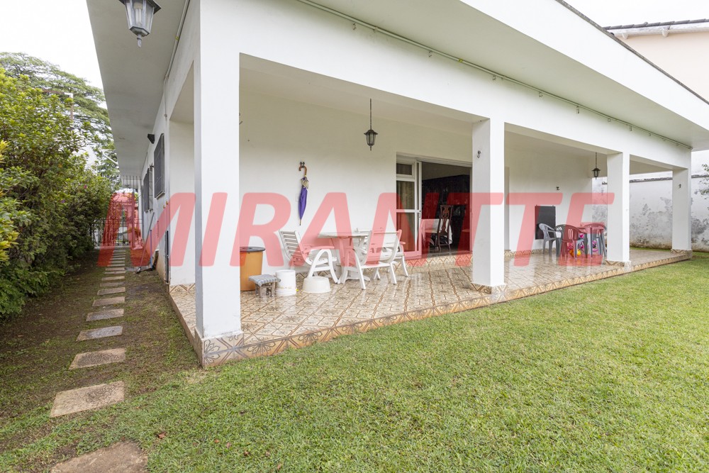 Casa terrea de 360m² com 3 quartos em Água Fria