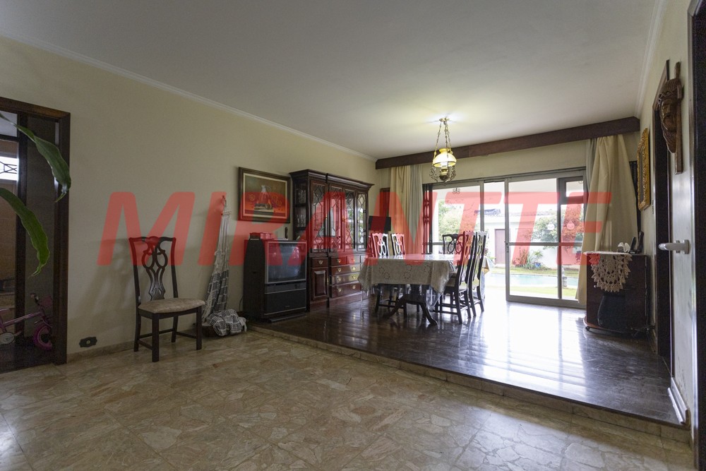 Casa terrea de 360m² com 3 quartos em Água Fria