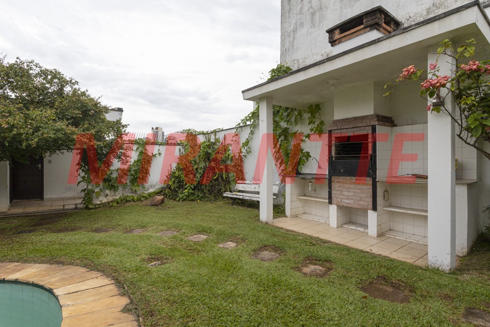 Casa terrea de 360m² com 3 quartos em Água Fria
