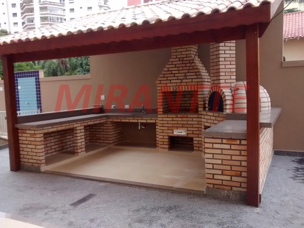 Apartamento de 92m² com 2 quartos em Água Fria