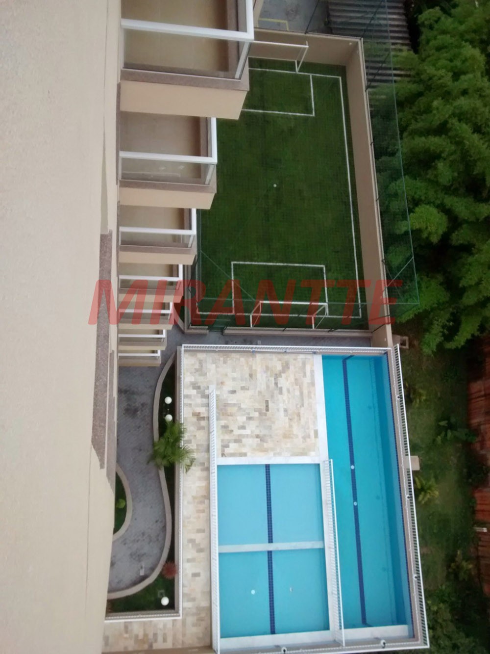 Apartamento de 92m² com 2 quartos em Água Fria