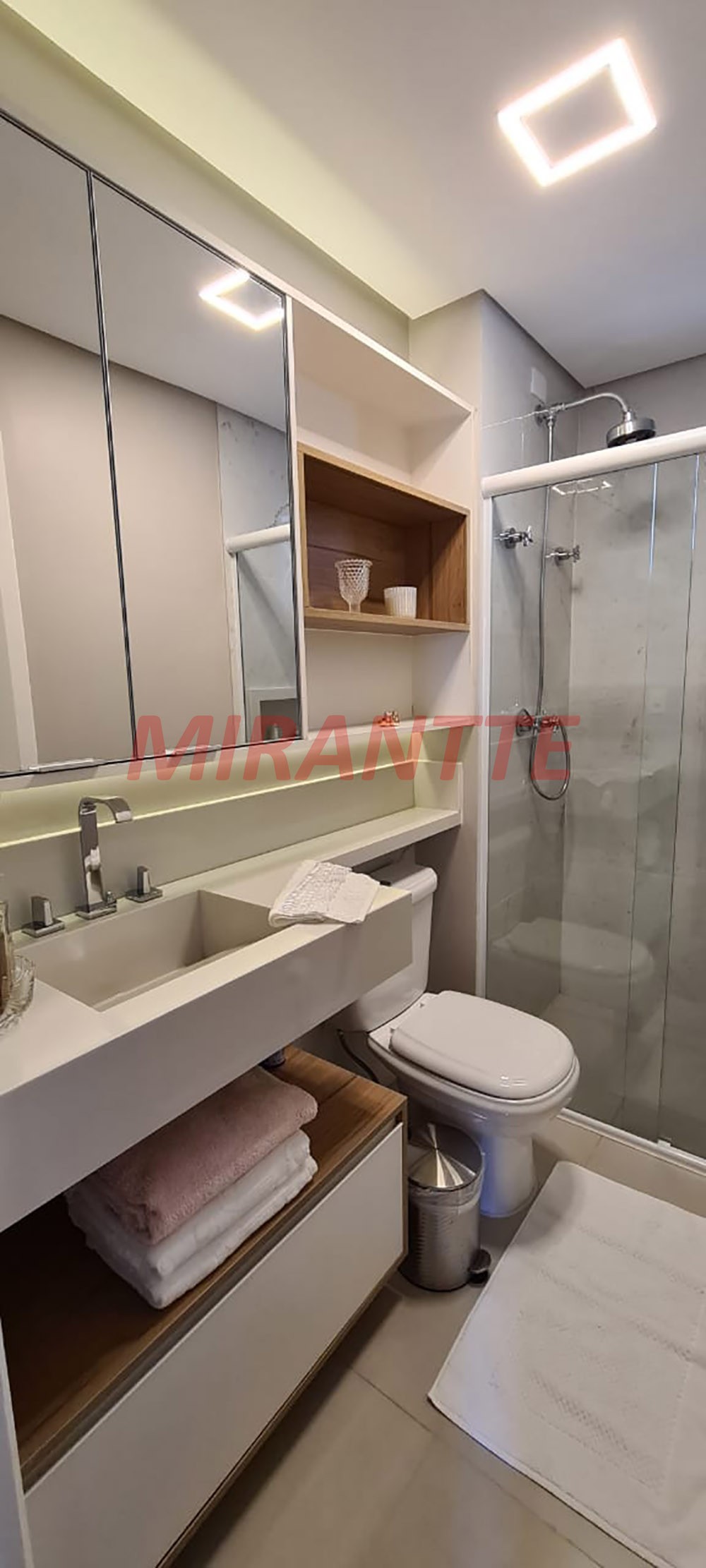 Apartamento de 92m² com 2 quartos em Água Fria