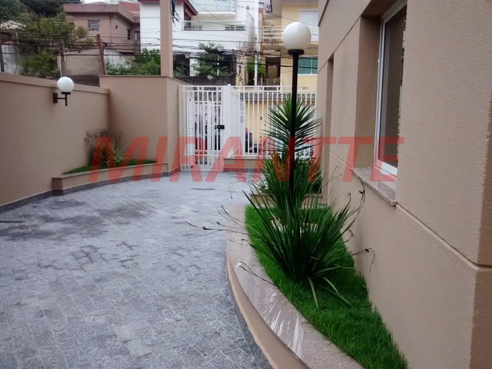 Apartamento de 92m² com 2 quartos em Água Fria