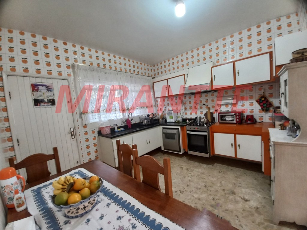 Casa terrea de 278m² com 4 quartos em Vila Irmaos Arnoni