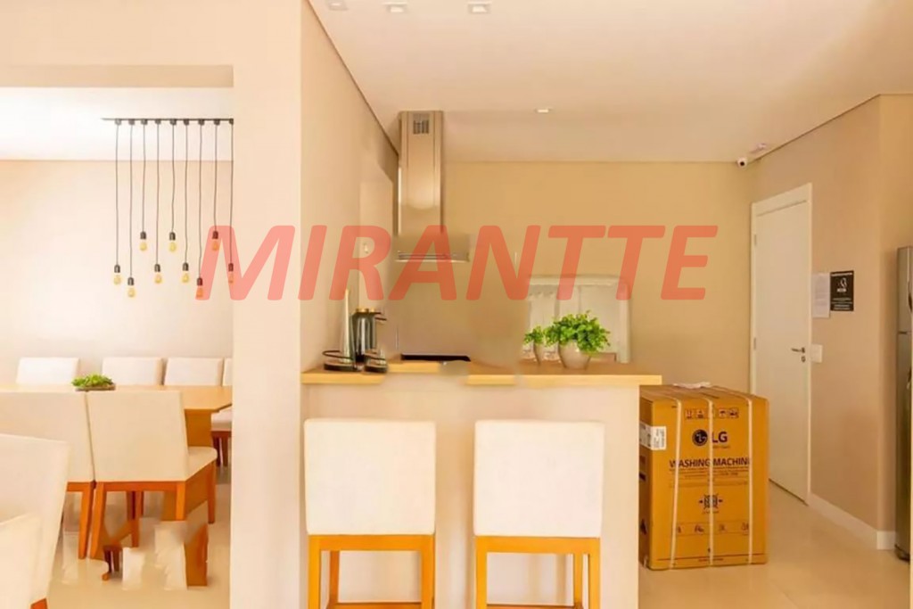 Apartamento de 59m² com 2 quartos em Cambuci
