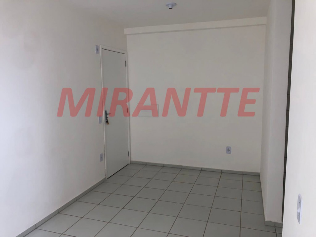 Apartamento de 46m² com 2 quartos em Parque Sao Lourenco