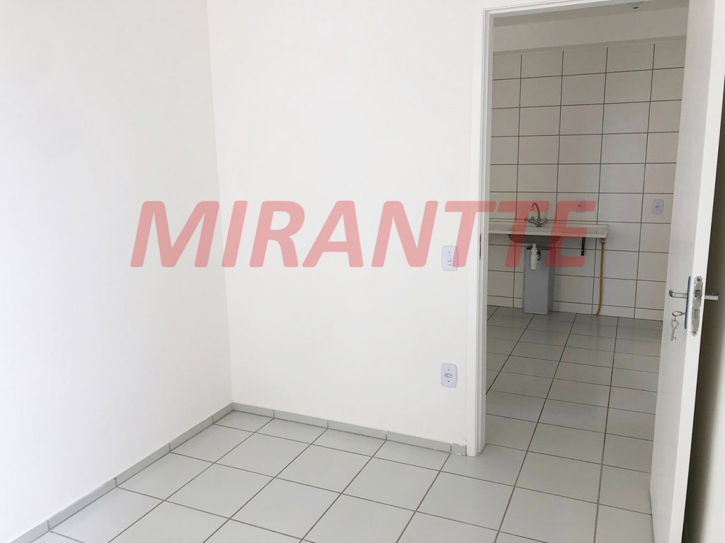 Apartamento de 46m² com 2 quartos em Parque Sao Lourenco