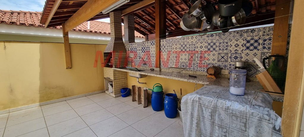 Sobrado de 183m² com 3 quartos em Imirim