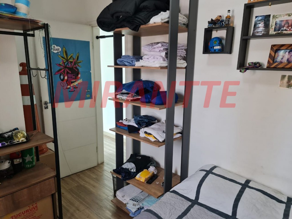 Sobrado de 240m² com 3 quartos em Vila Mazzei
