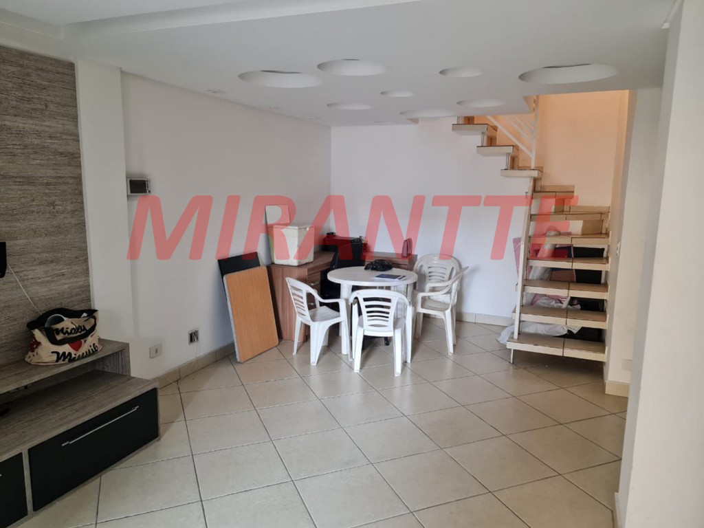 Sobrado de 240m² com 3 quartos em Vila Mazzei