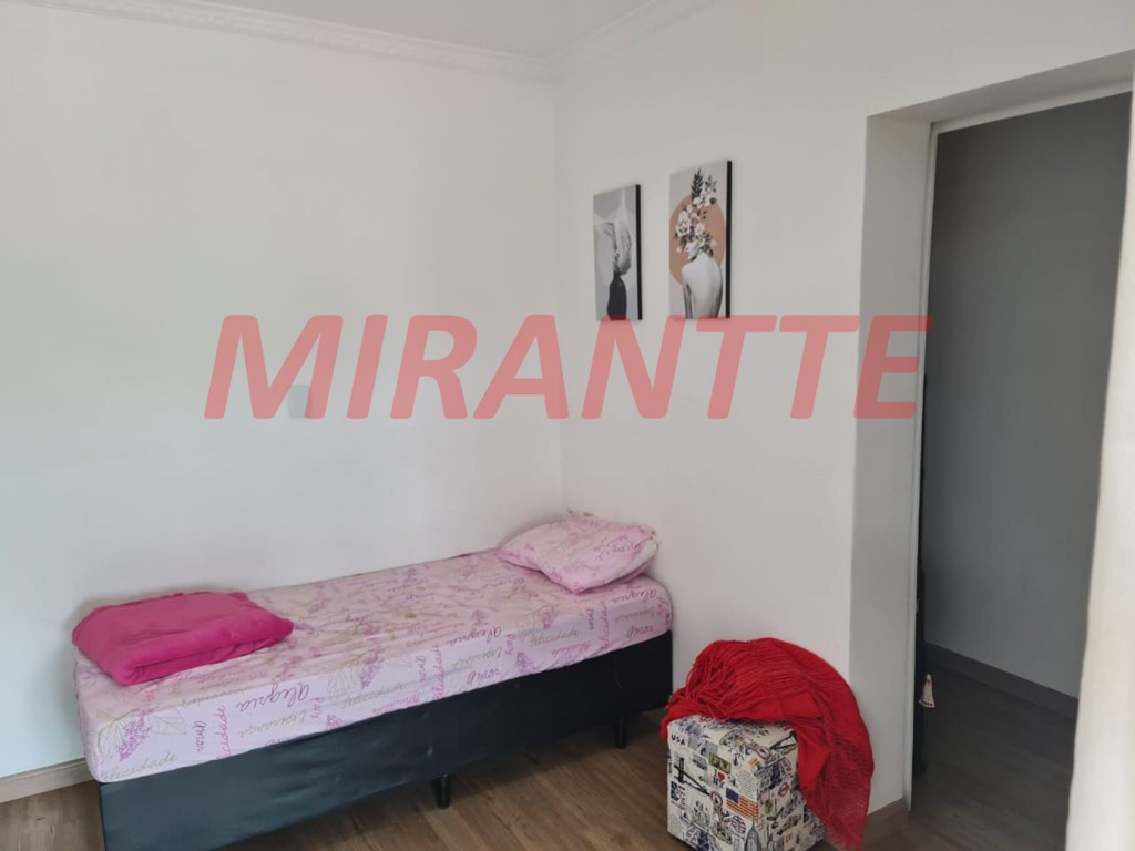Sobrado de 240m² com 3 quartos em Vila Mazzei