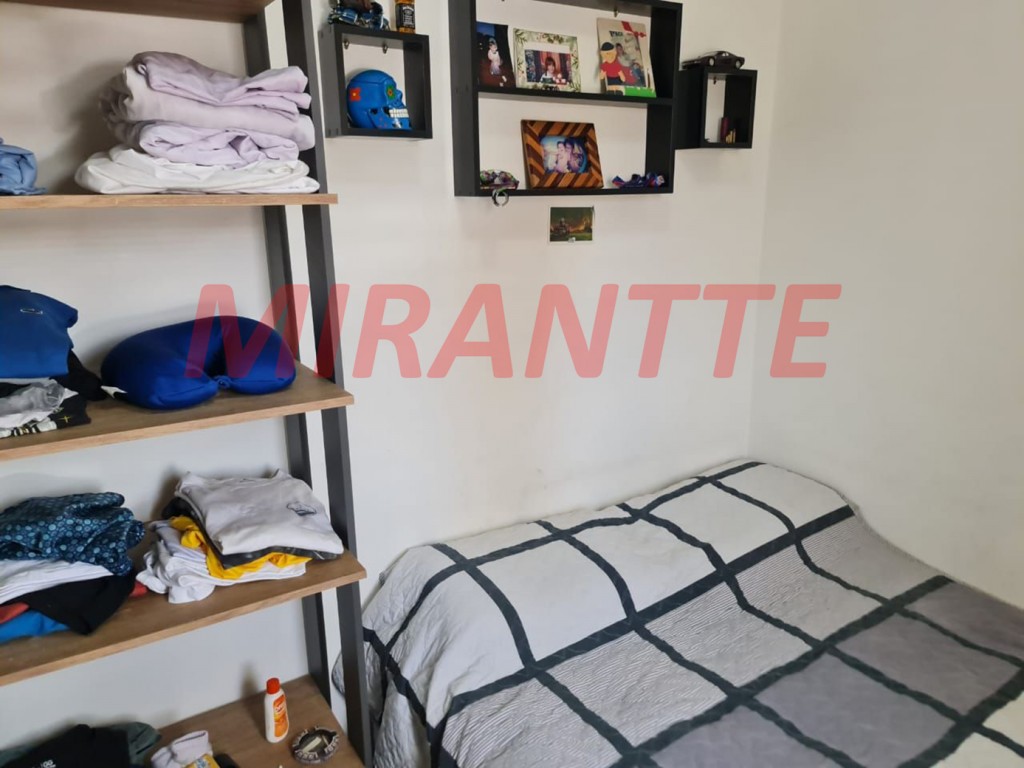 Sobrado de 240m² com 3 quartos em Vila Mazzei