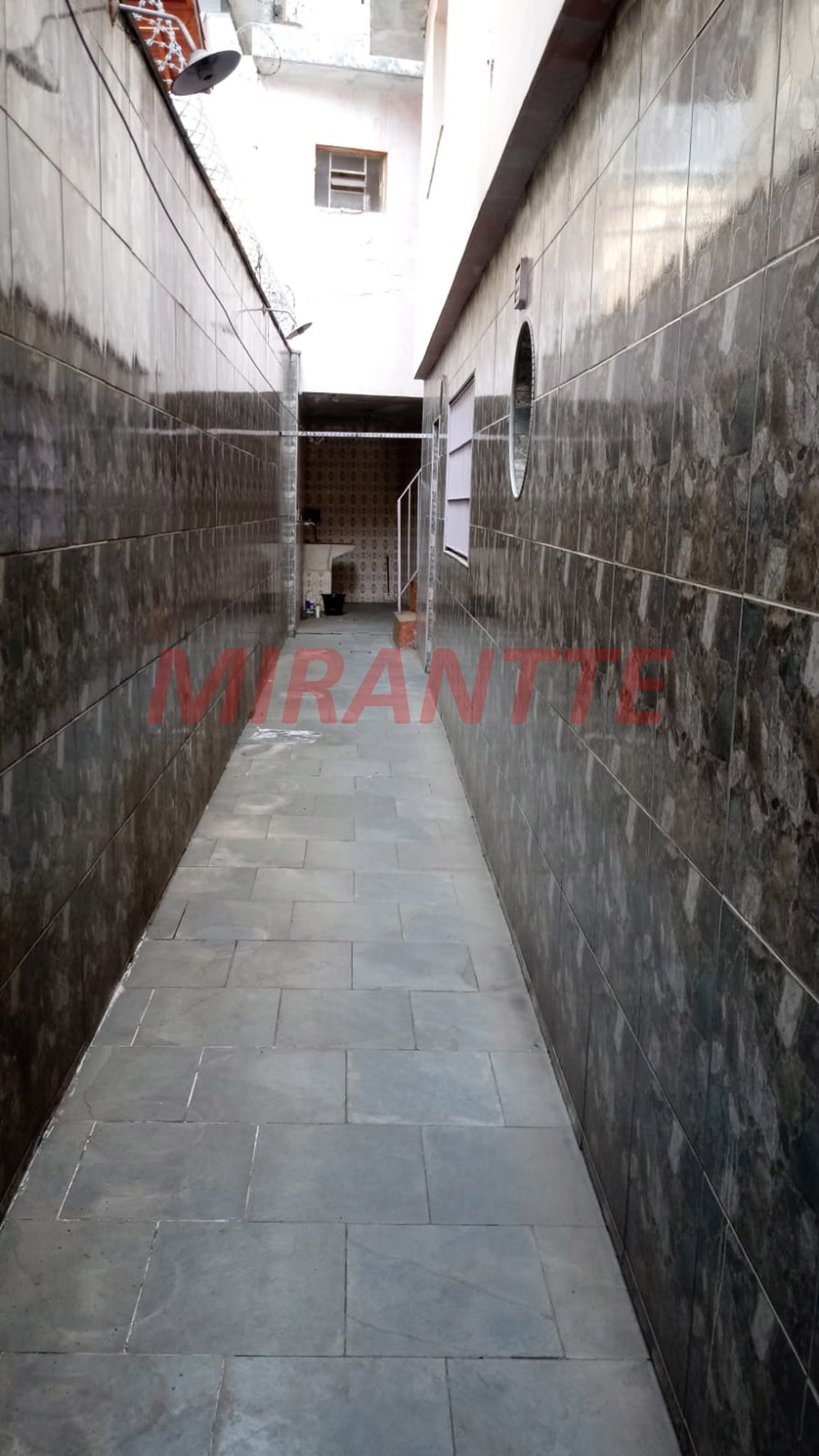 Sobrado de 252m² com 3 quartos em Brasilândia