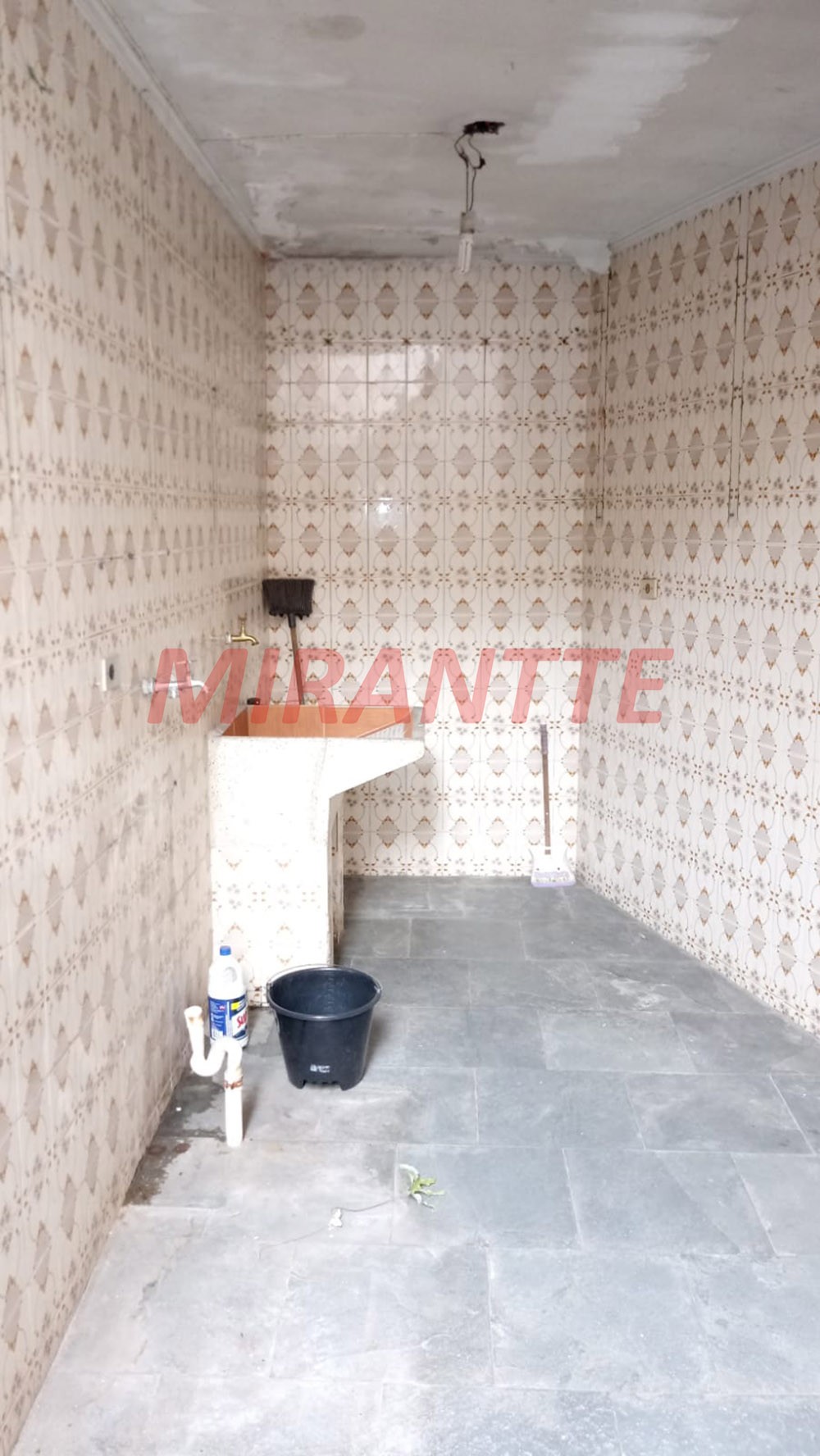 Sobrado de 252m² com 3 quartos em Brasilândia